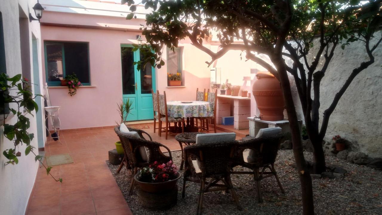Sardinia Eco Vegan House Bed & Breakfast Zeddiani ภายนอก รูปภาพ