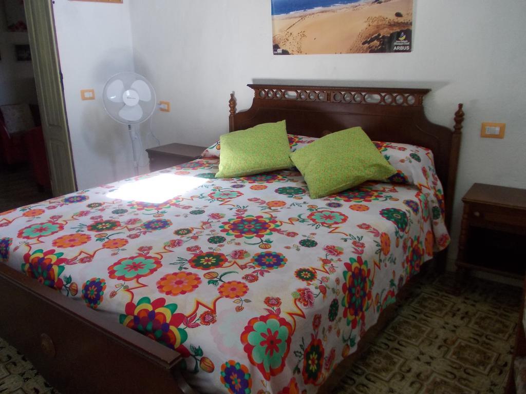 Sardinia Eco Vegan House Bed & Breakfast Zeddiani ภายนอก รูปภาพ